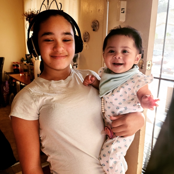 Meet your Posher, Yolanda - Picture 3 of 3